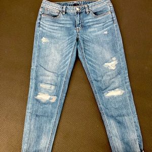 White House Black Market distressed jeans Sz 8